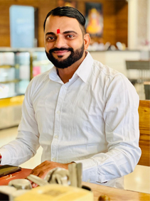 Sumit Khola - Founder & Managing Director of Investbaba Developers